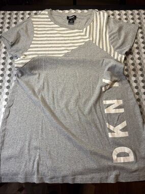 DKNY Gray and Cream Stripe Short Sleeve Tee